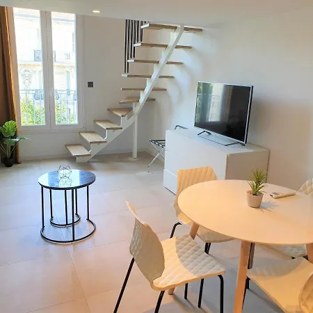Duplex Centre 405 公寓