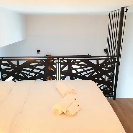 Duplex Centre 405 公寓